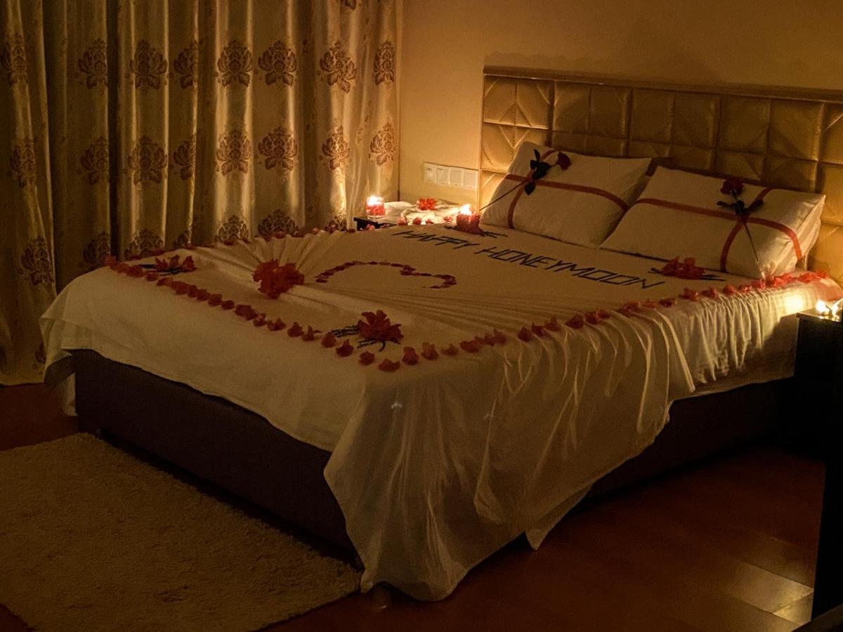 Abuharee Grand Hotel Addu City Bagian luar foto