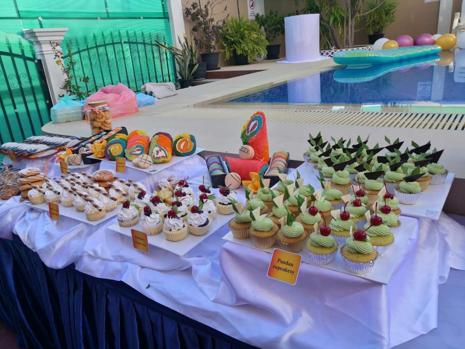 Abuharee Grand Hotel Addu City Bagian luar foto